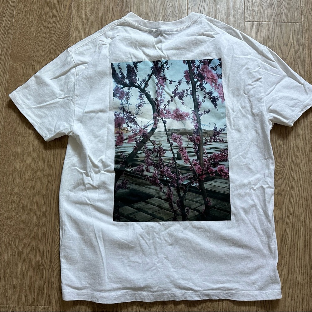 Auth Fear of God Essentials cherry blossom t shirt Tee Sz XS Jerry Lorenzo White